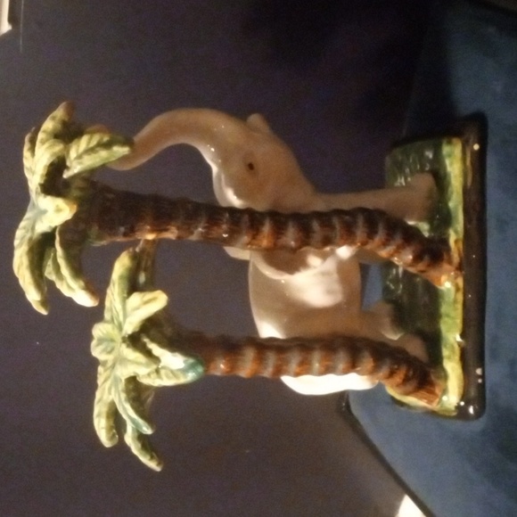 Vintage Majolica Elephant and Palm tree ceramic decor - Picture 2 of 3